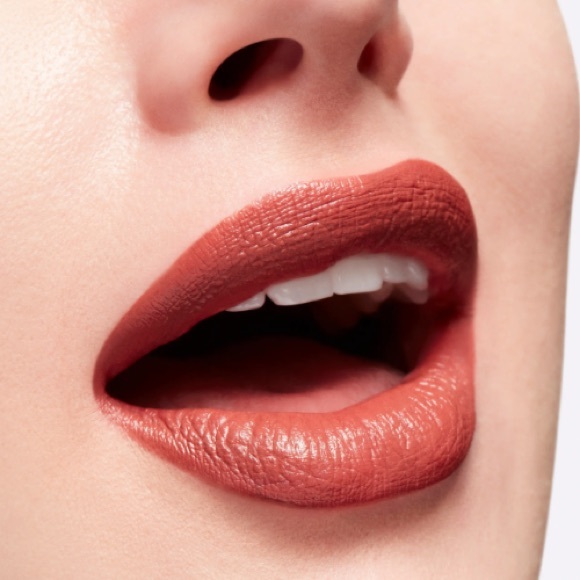 MAC Matte Lipstick Lookin’ Like Wealth - Picture 14 of 16